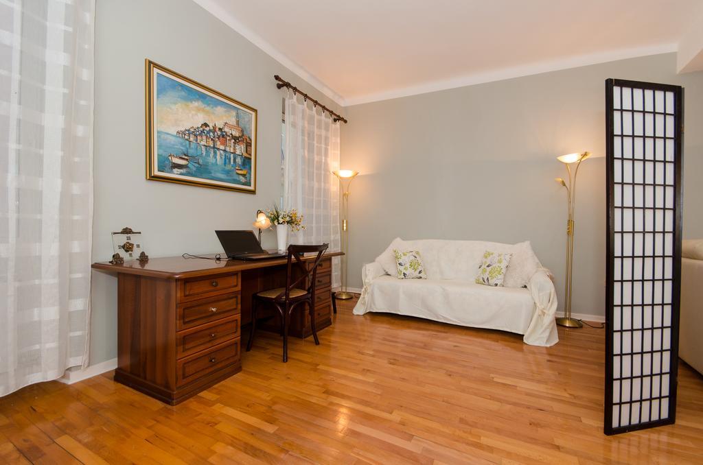 Apartment Noemi Rovinj Exterior foto